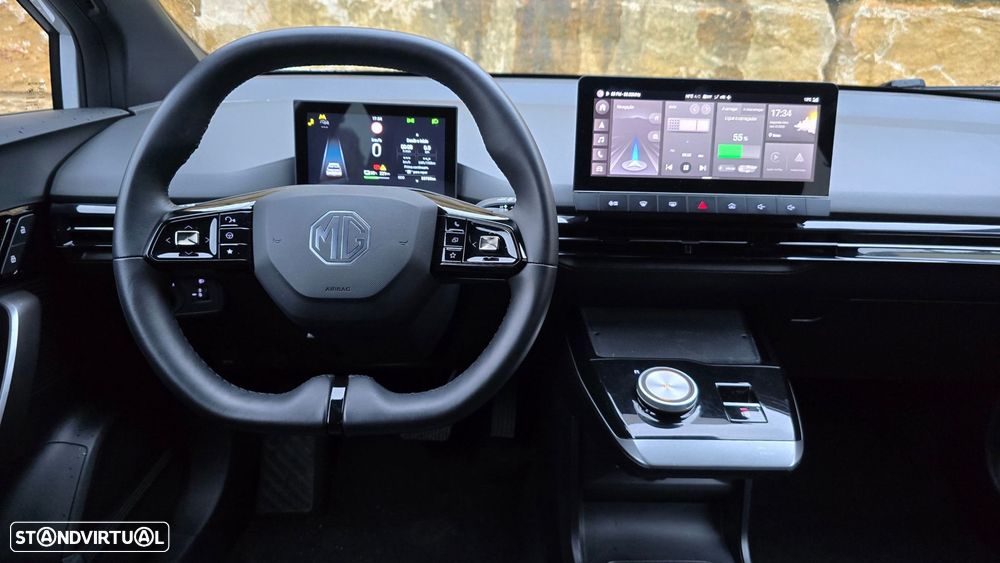 MG MG4 64 kWh Luxury - 13