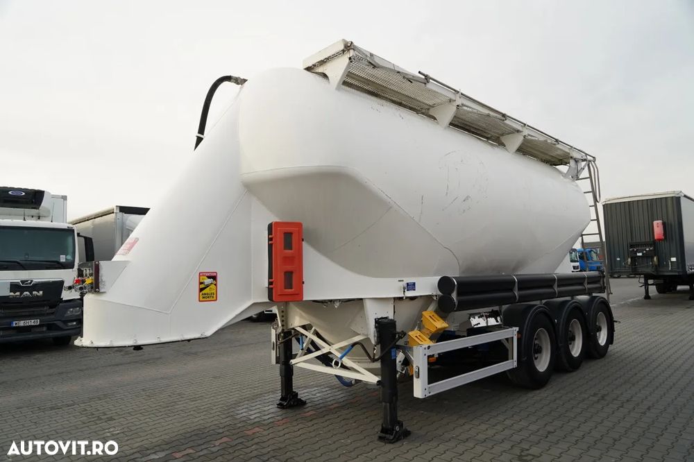 Feldbinder REMORCA CIMENT / 3 COMPARTIMENTE / 37.000 L / SILOC / PENTRU MATERIALE VRAC / JANTE DIN ALIAJ - 1