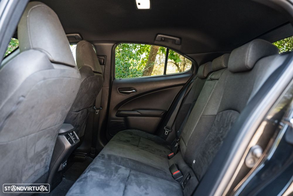 Lexus UX 250h Executive+ - 17
