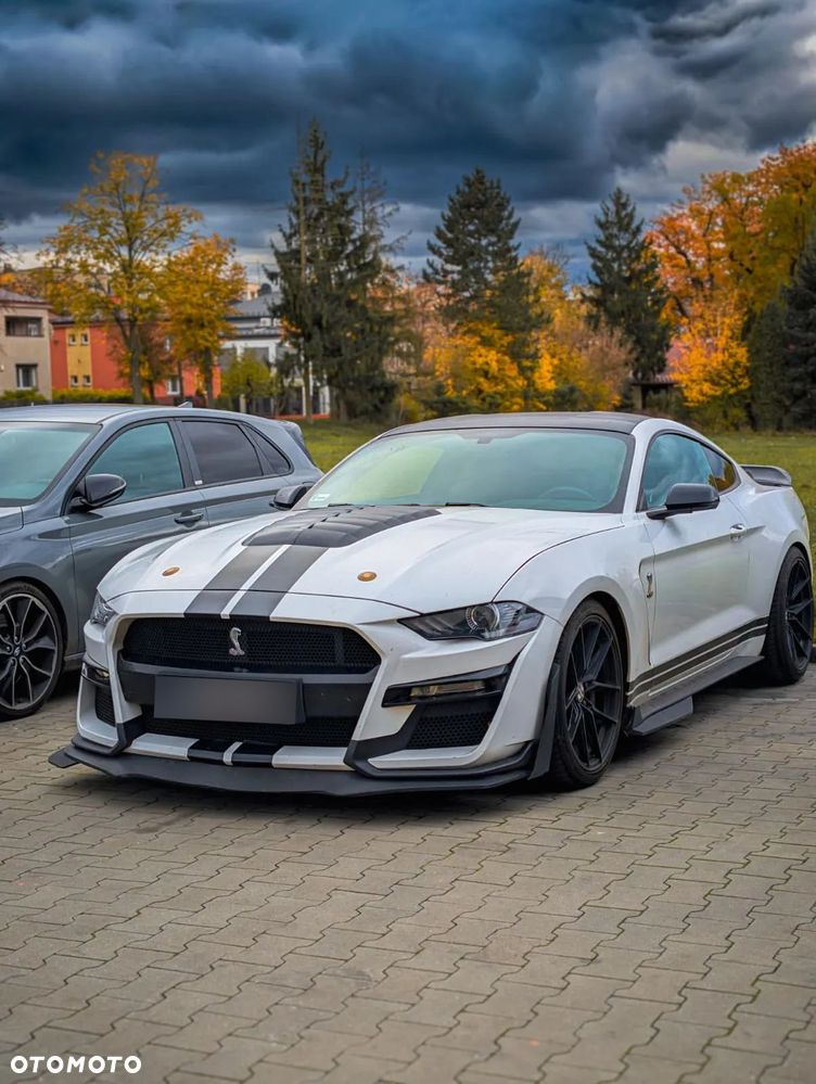 Ford Mustang Fastback 2.3 Eco Boost - 25