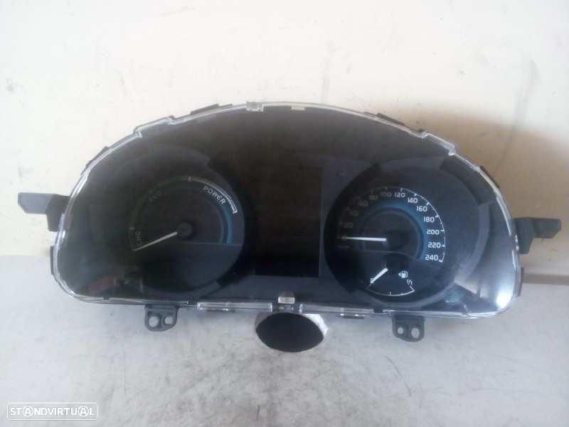 QUADRANTE TOYOTA AURIS E18 - 1