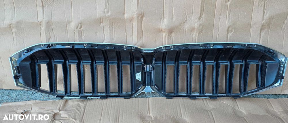 Grila radiator BMW Seria 3 G20 LCI Facelift 2022 / 2023 2024 - 4