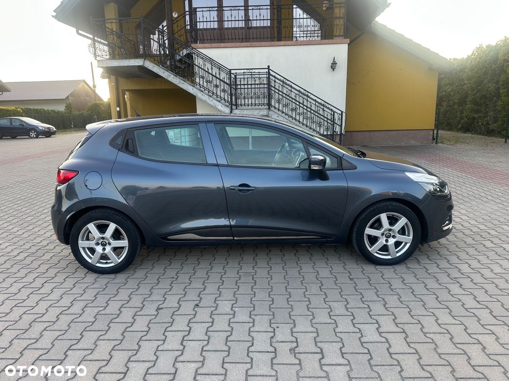 Renault Clio 1.2 16V Life - 5