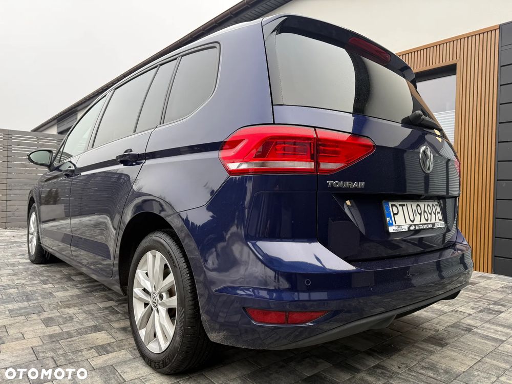 Volkswagen Touran - 13