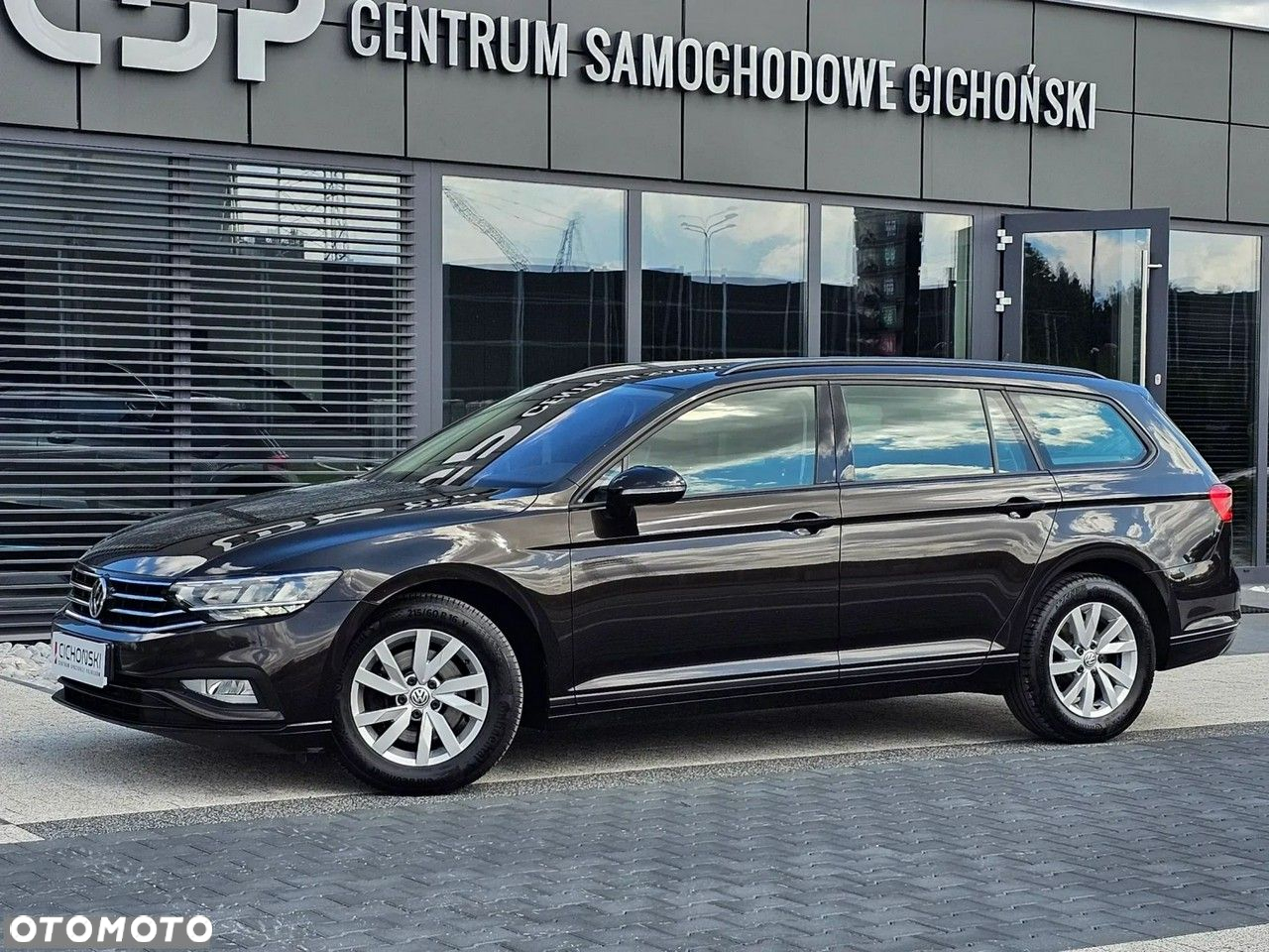 Volkswagen Passat - 2