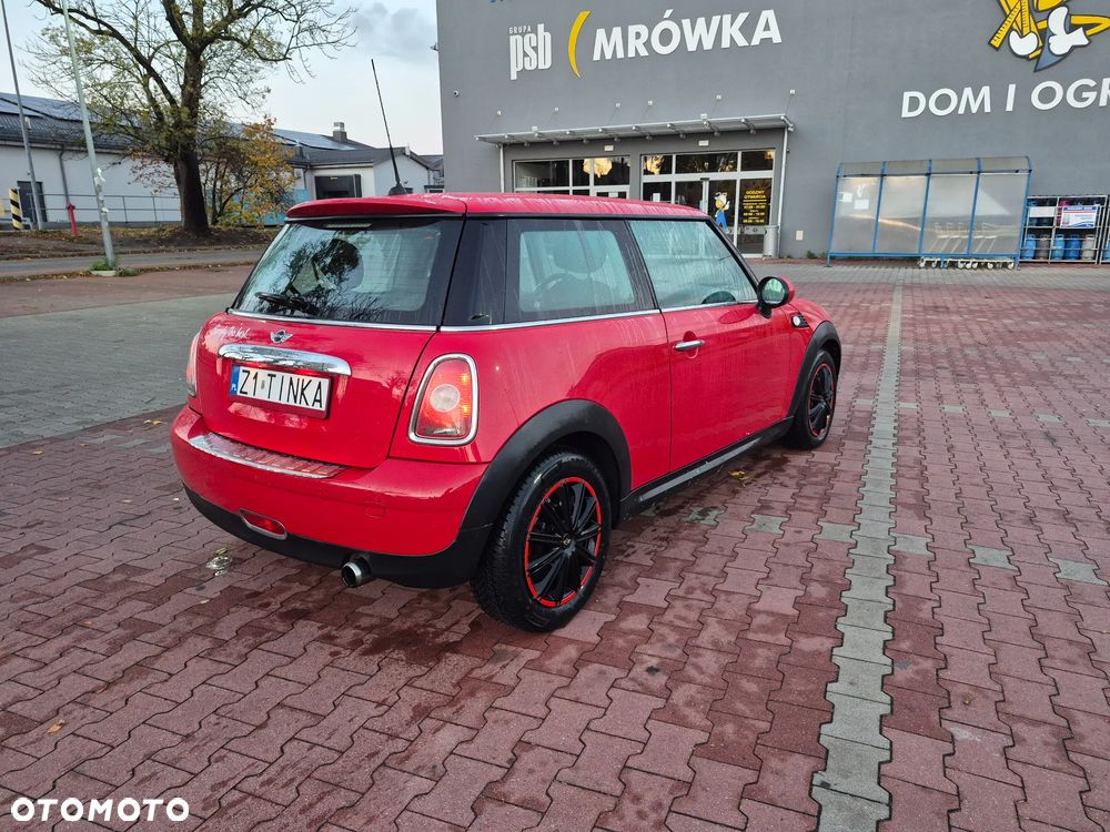 Mini One 2010 photo 3