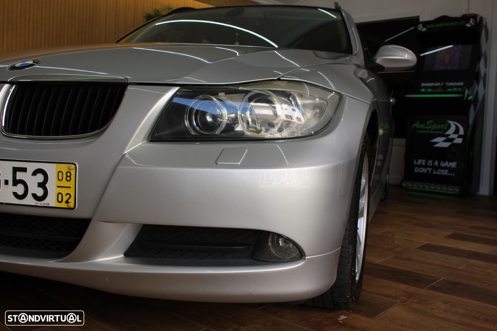 BMW 320 d Dynamic - 10