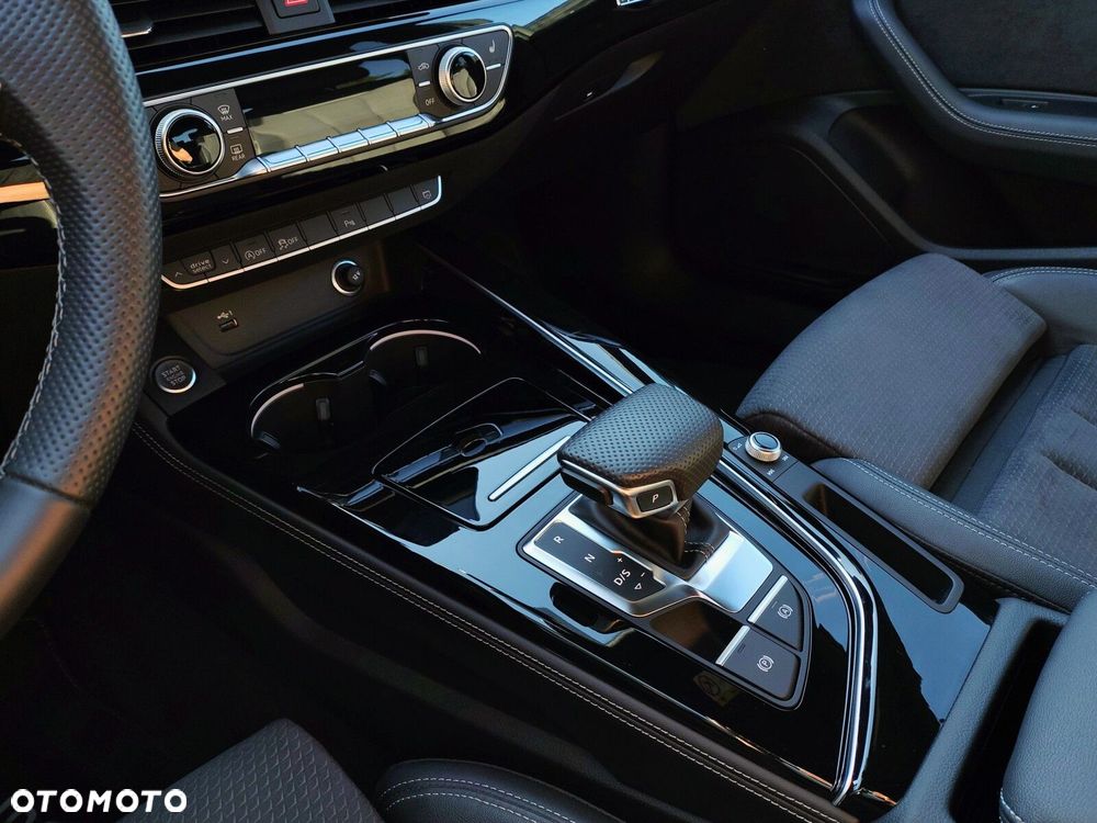 Audi A4 Limousine - 23
