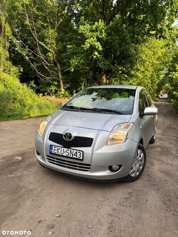 Toyota Yaris - 1