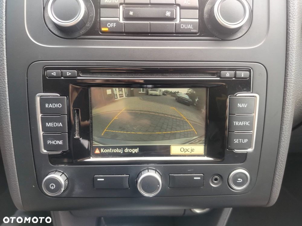 Volkswagen Touran - 29