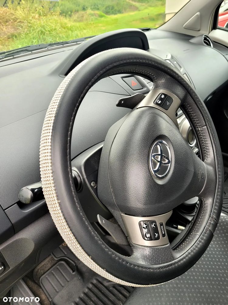Toyota Yaris - 7