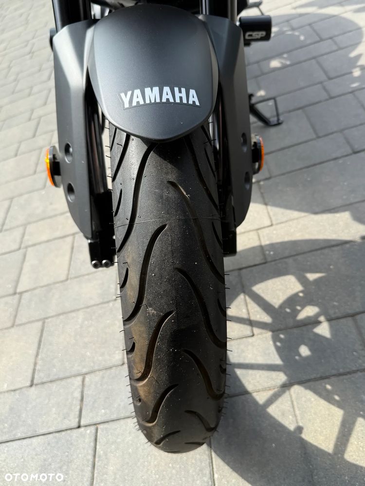 Yamaha MT - 9