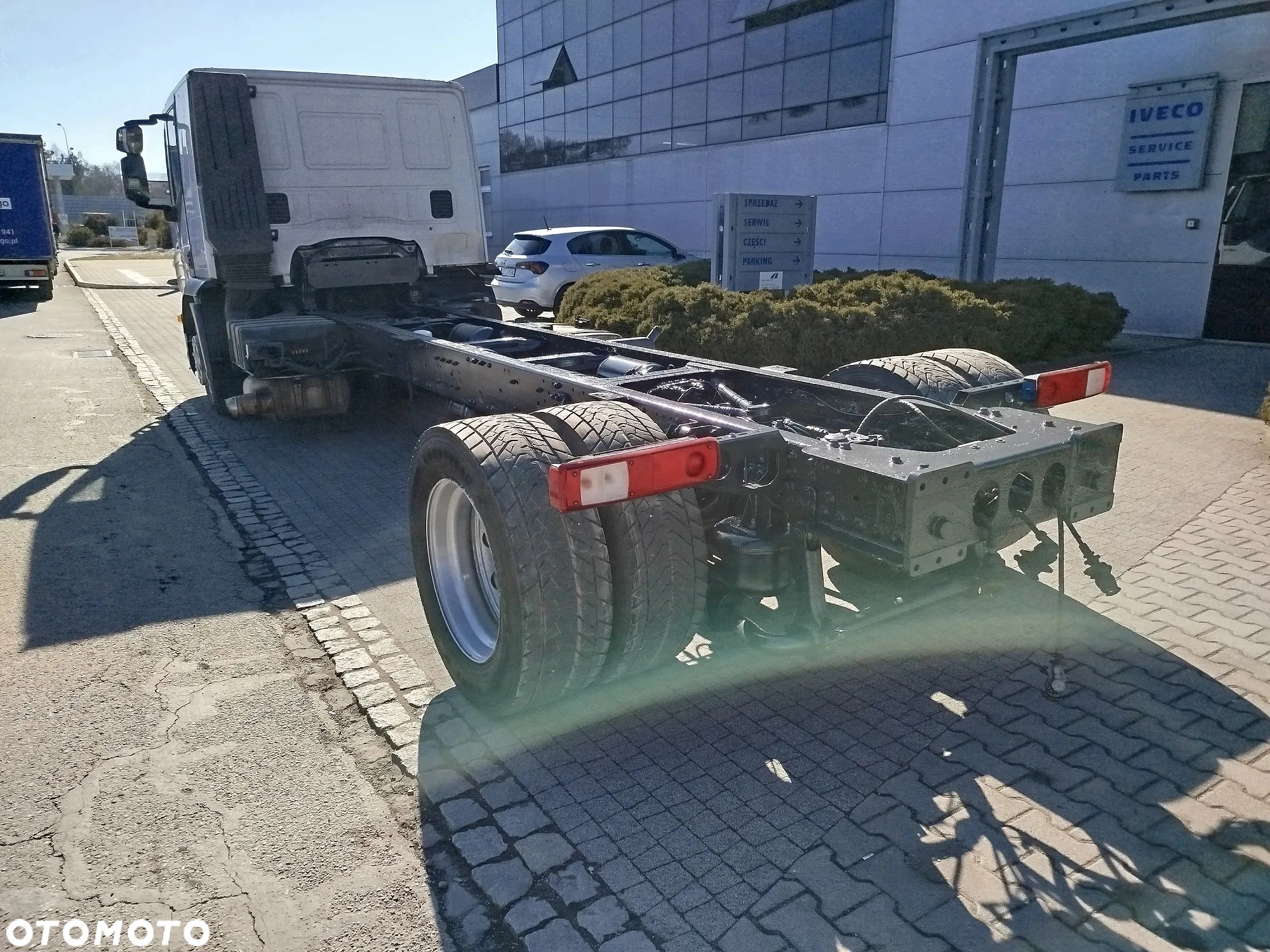 Iveco STRALIS Podwozie pod zabudowę (np. autotransporter) - 7