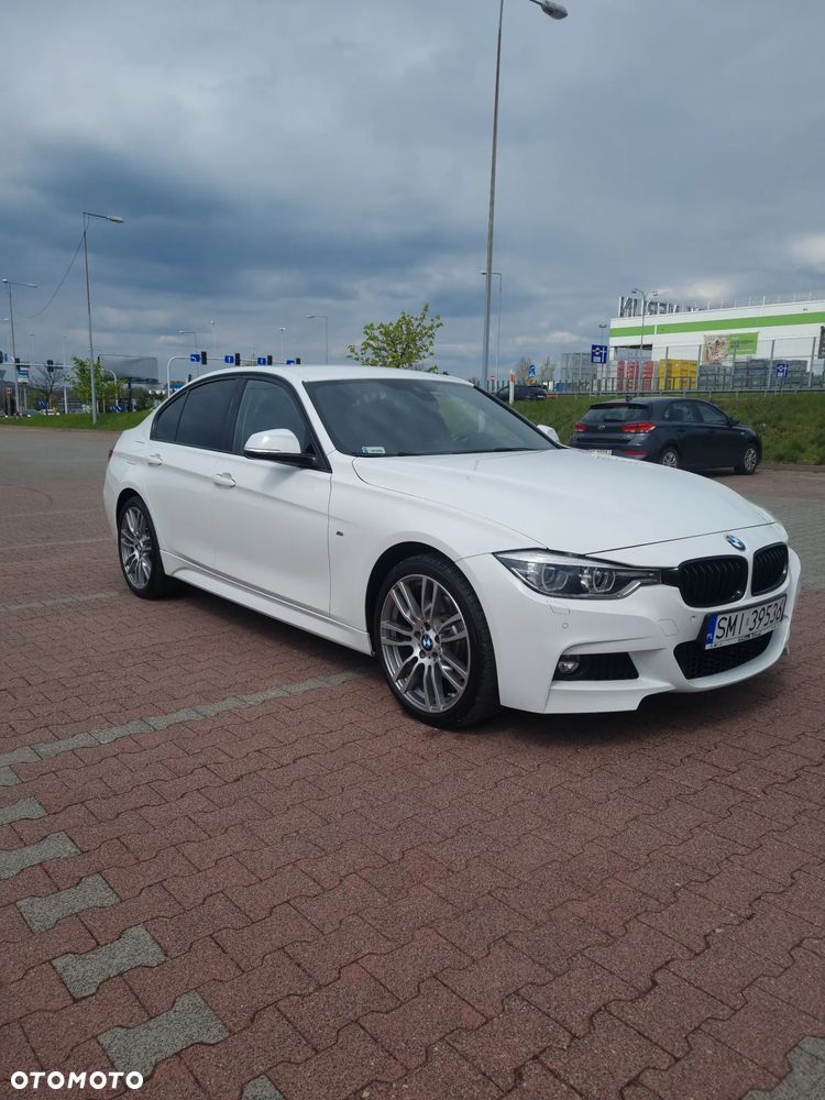 BMW Seria 3 330i xDrive M Sport - 3
