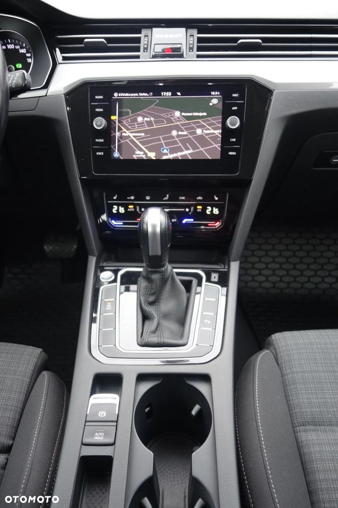 Volkswagen Passat Variant 2.0 TDI EVO Business DSG - 10