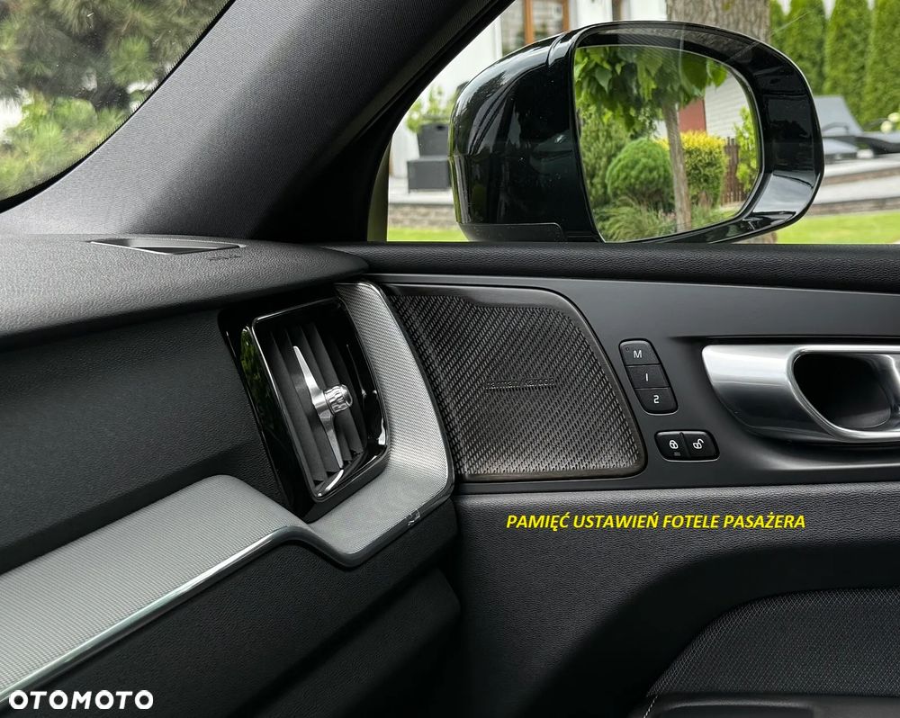 Volvo XC 60 B4 D Plus Dark - 13