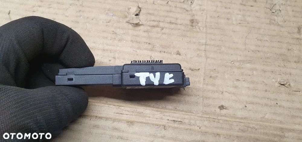 Wzmacniacz anteny moduł Jaguar XF X250 6G92-15K602-AB - 5