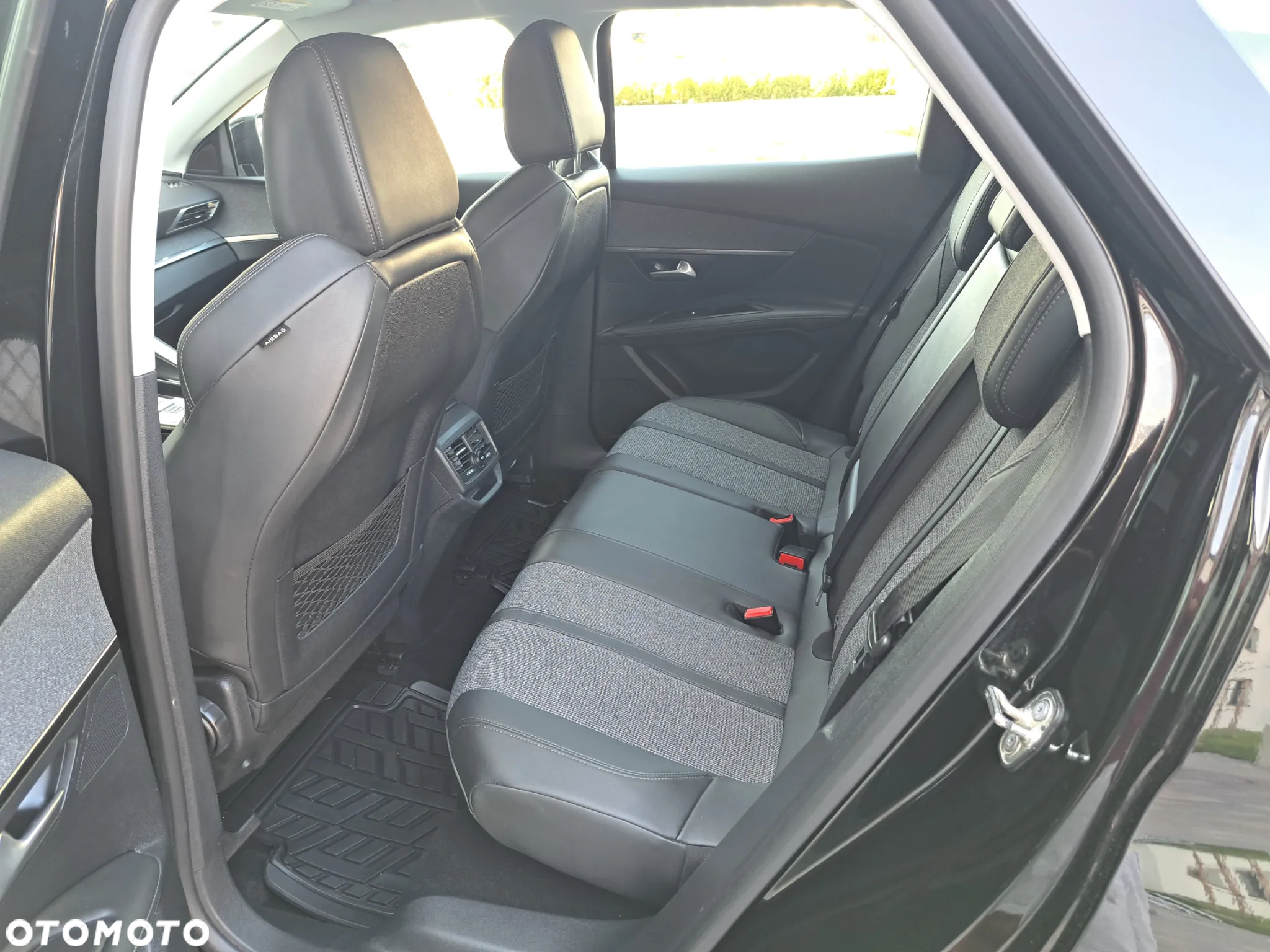 Peugeot 3008 1.5 BlueHDi Allure S&S EAT8 - 13