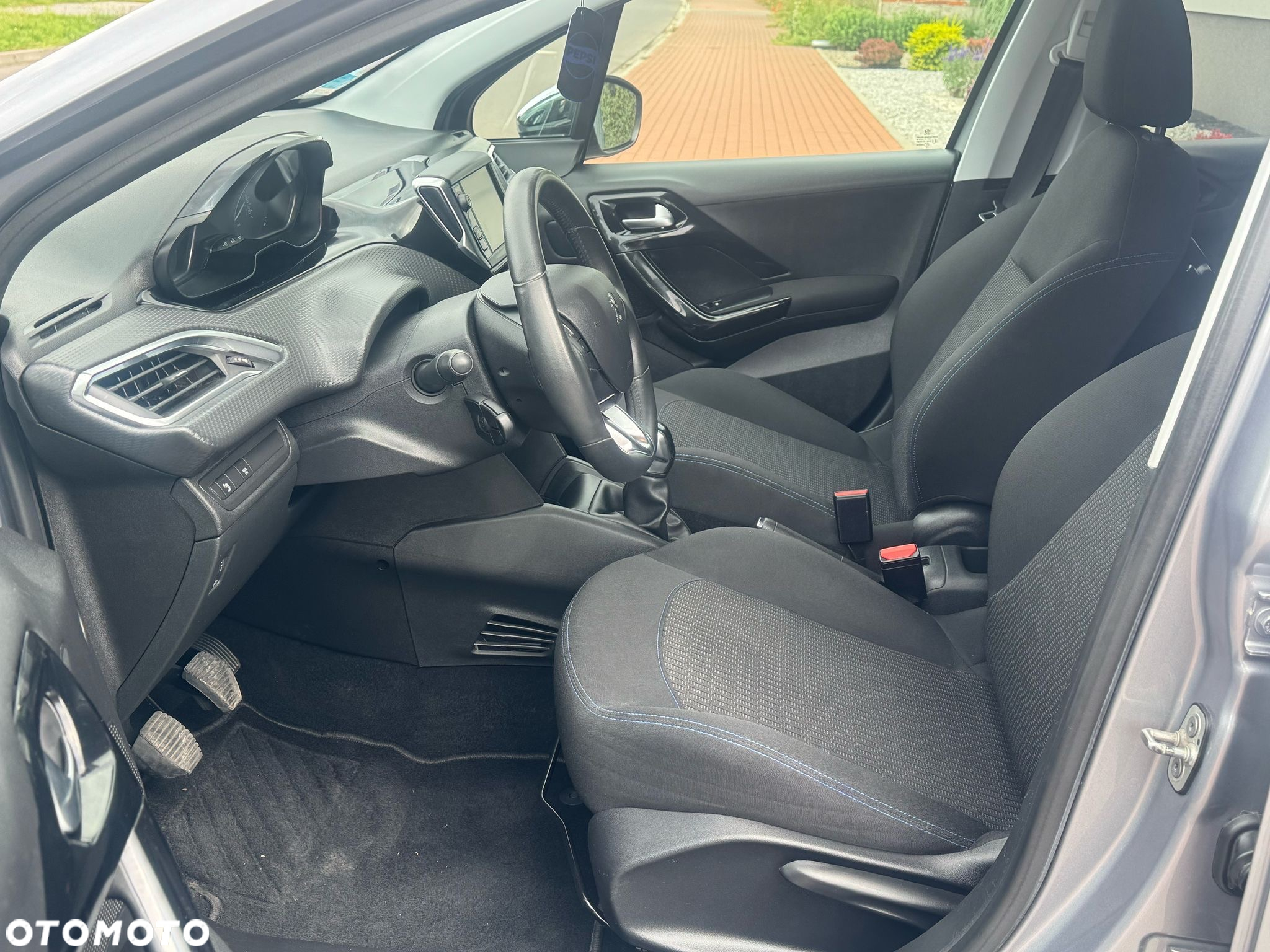Peugeot 208 PureTech 82 Stop & Start Signature - 14