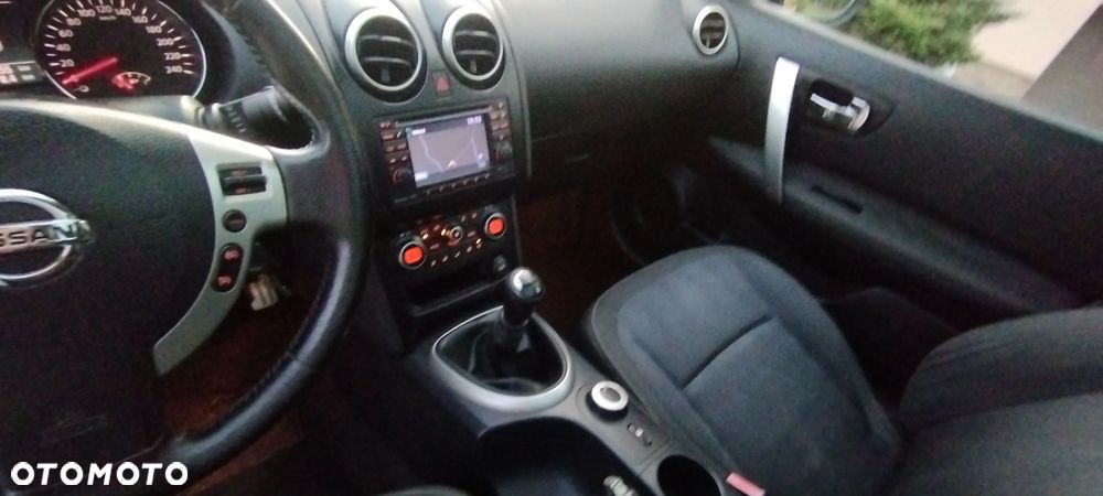 Nissan Qashqai 2.0 dCi 4 x 4 DPF tekna - 13
