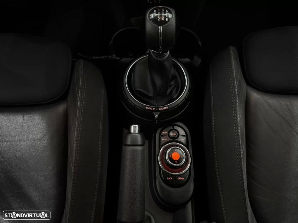 MINI 5 Portas Cooper D - 26