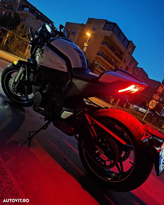 CF Moto 700CL-X Heritage - 1