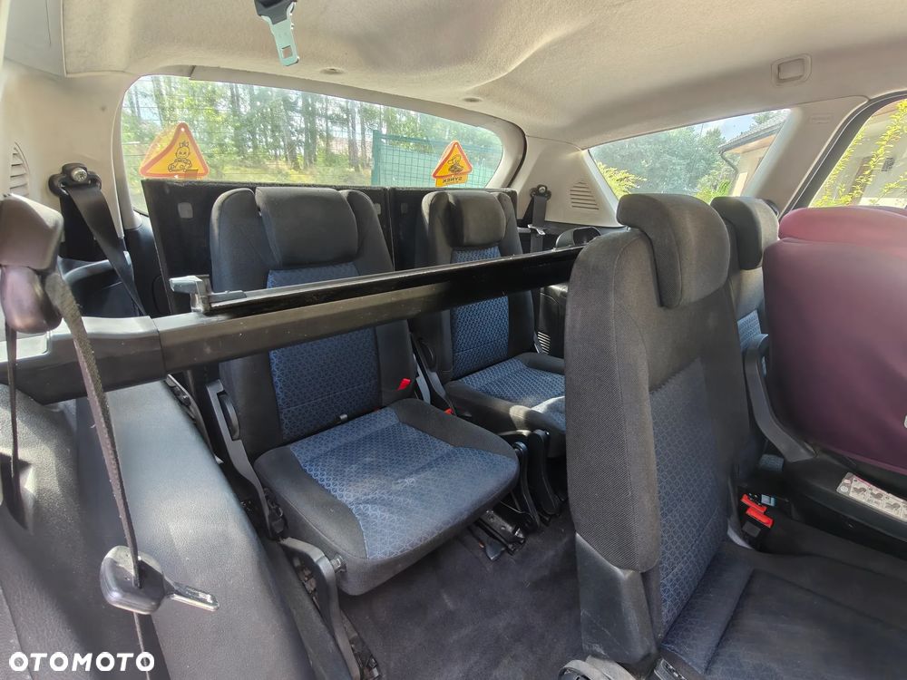 Ford S-Max - 8
