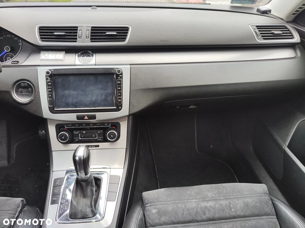 Volkswagen Passat 2.0 TDI DPF Highline DSG - 27