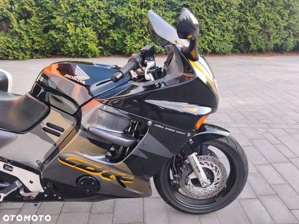 Honda CBR - 11