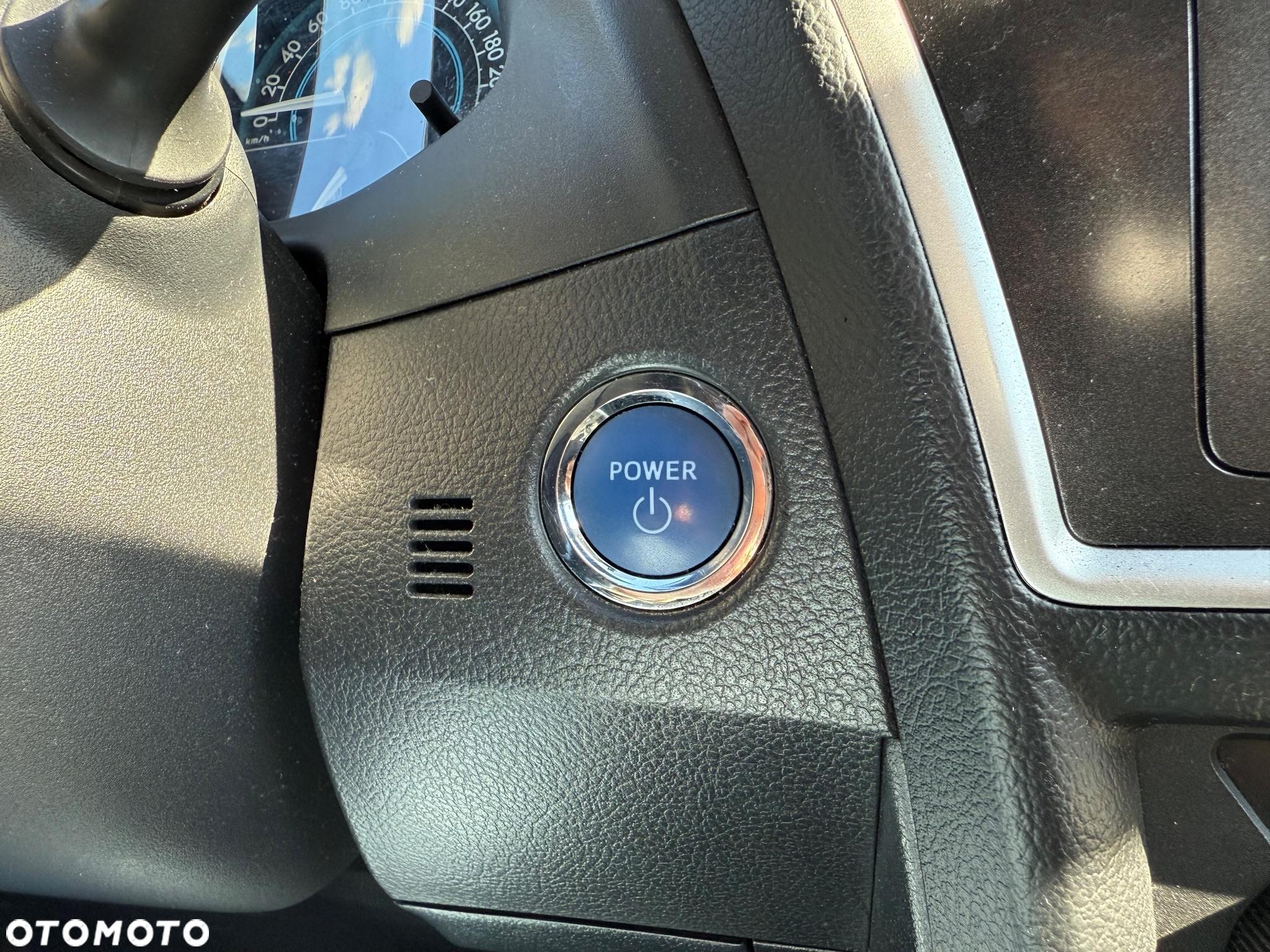 Toyota Auris - 25