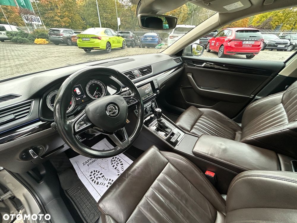 Skoda Superb 2.0 TDI L&K DSG - 9