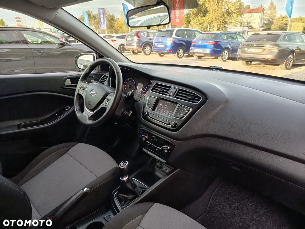 Hyundai i20 1.2 Select - 23