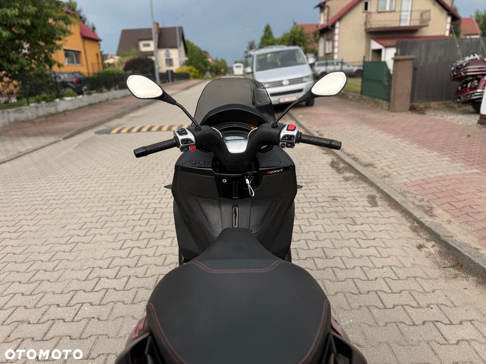 Piaggio MP-3 - 16