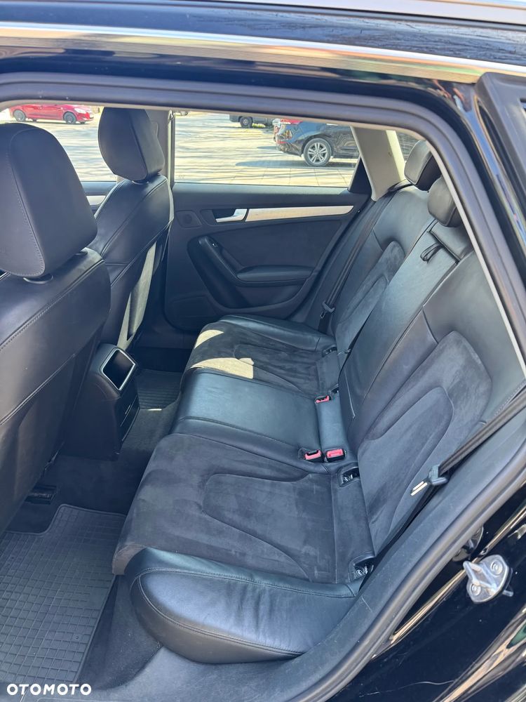 Audi A4 Avant 2.0 TDI Quattro S tronic - 25