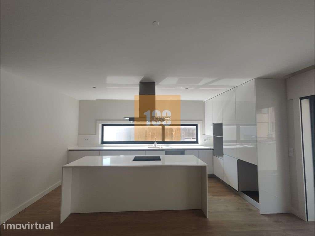T2 com varanda e garagem em Espinho - Grande imagem: 4/33