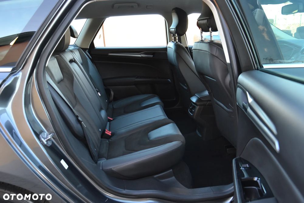 Ford Mondeo 2.0 TDCi STart-Stopp Titanium - 33