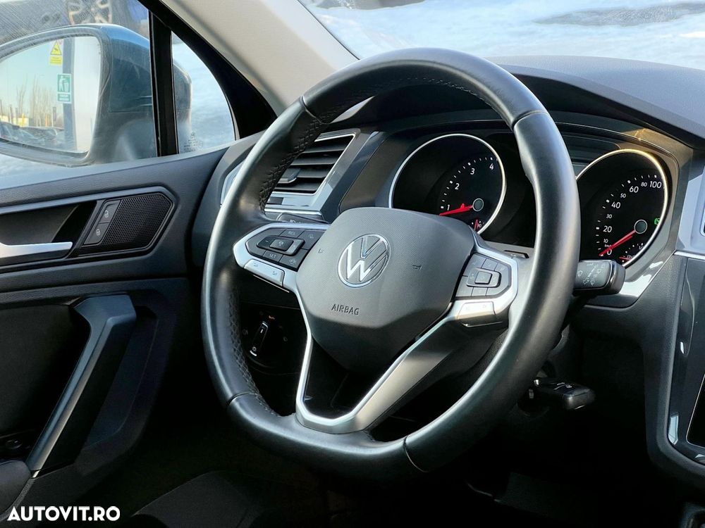 Volkswagen Tiguan - 10
