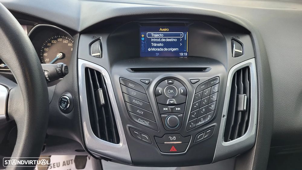 Ford Focus 1.0 EcoBoost S&S TITANIUM - 13