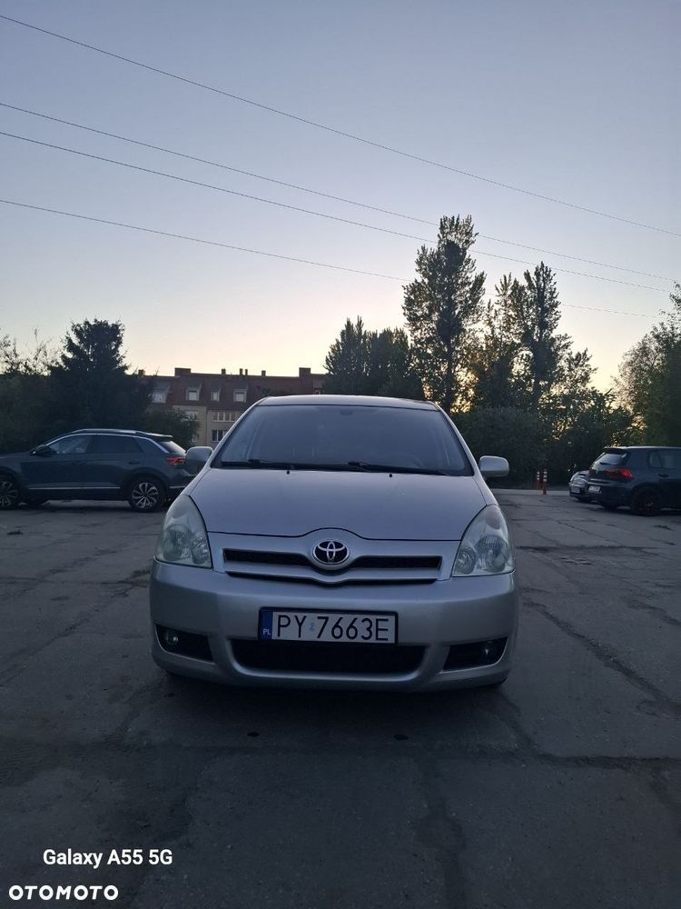 Toyota Corolla Verso 2.0 D-4D Prestige - 8