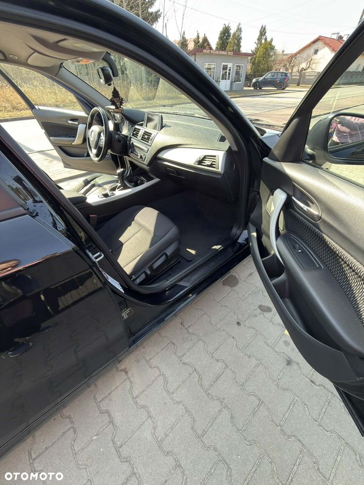 BMW Seria 1 114i - 8