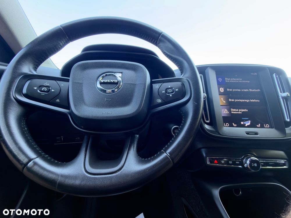 Volvo XC 40 T3 Momentum Pro - 30