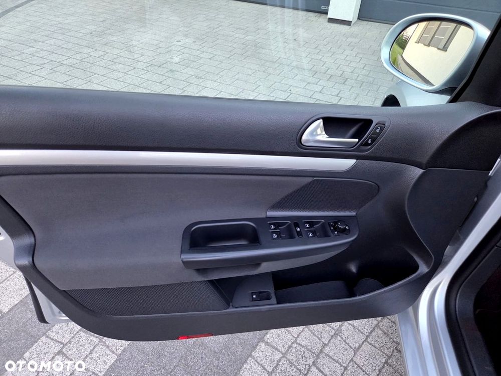 Volkswagen Golf - 29