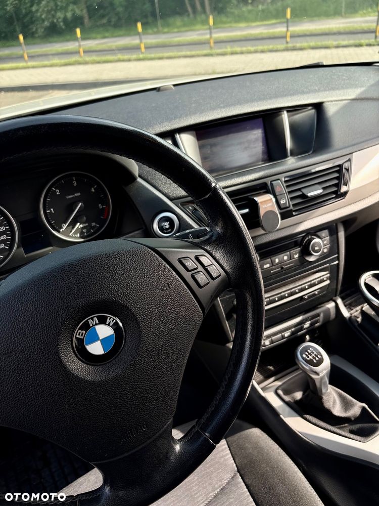BMW X1 sDrive18d - 15