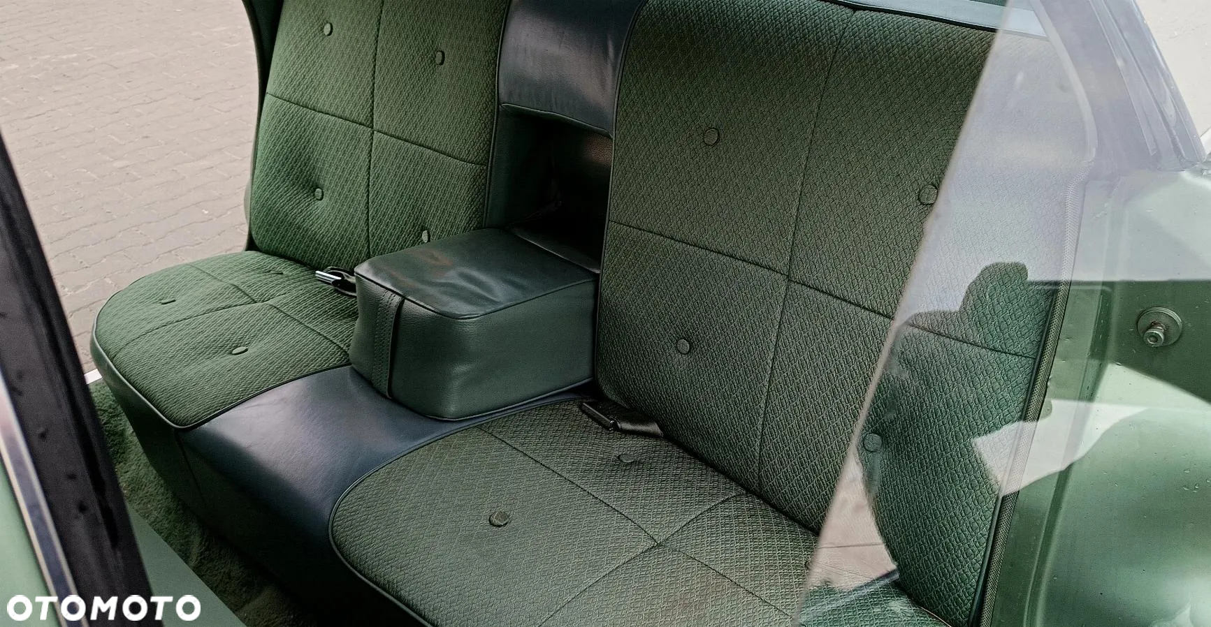 Cadillac Deville - 16