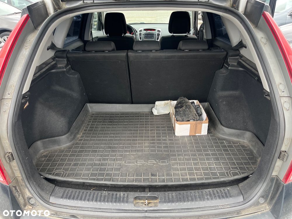 Kia Ceed 1.4 CVVT Attract - 12