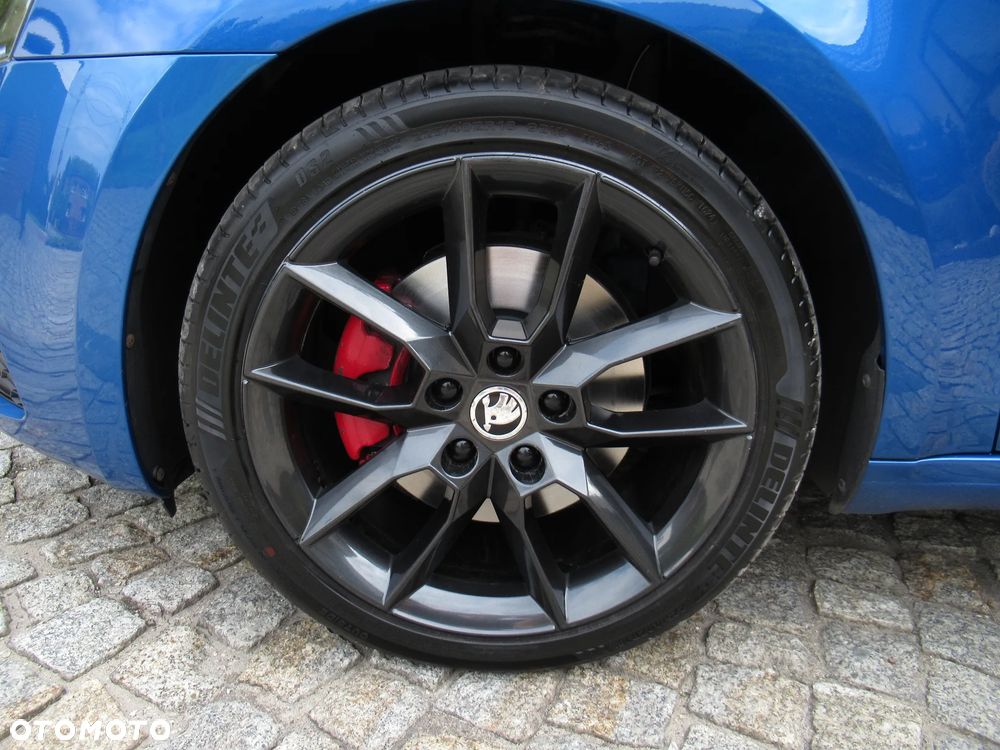 Skoda Octavia 2.0 TDI 4x4 DSG RS - 19