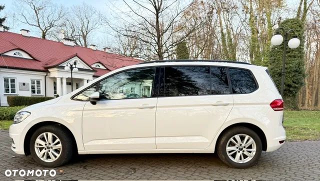 Volkswagen Touran - 9