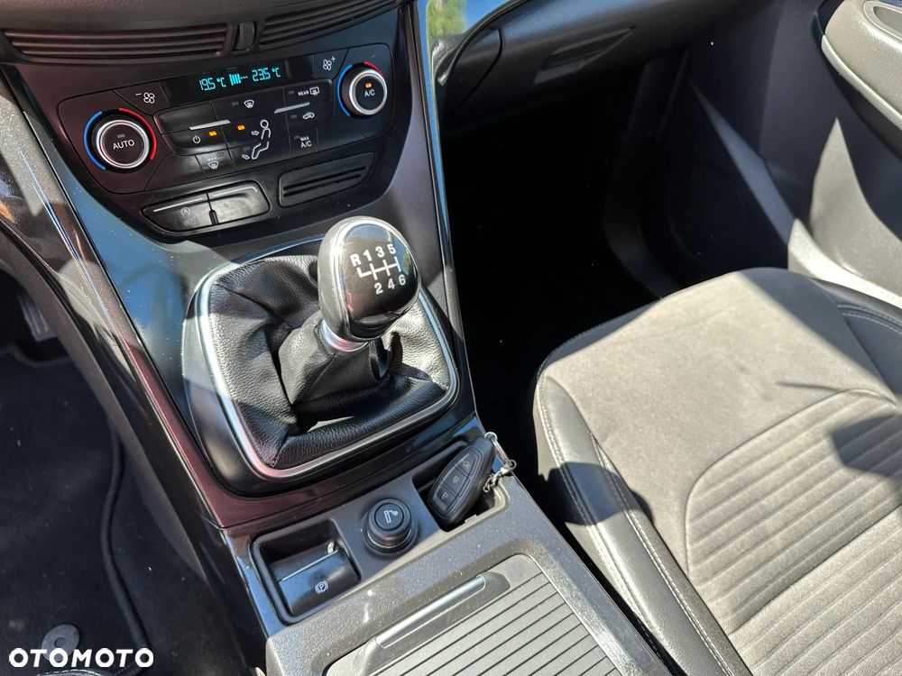 Ford Kuga - 16