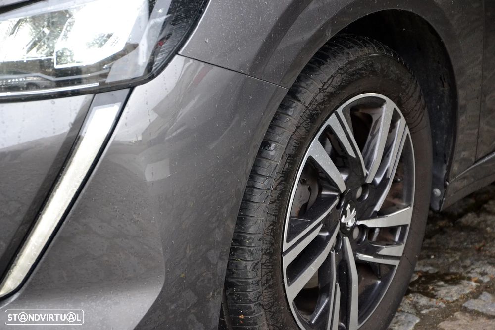 Peugeot 208 PureTech 100 Allure - 3