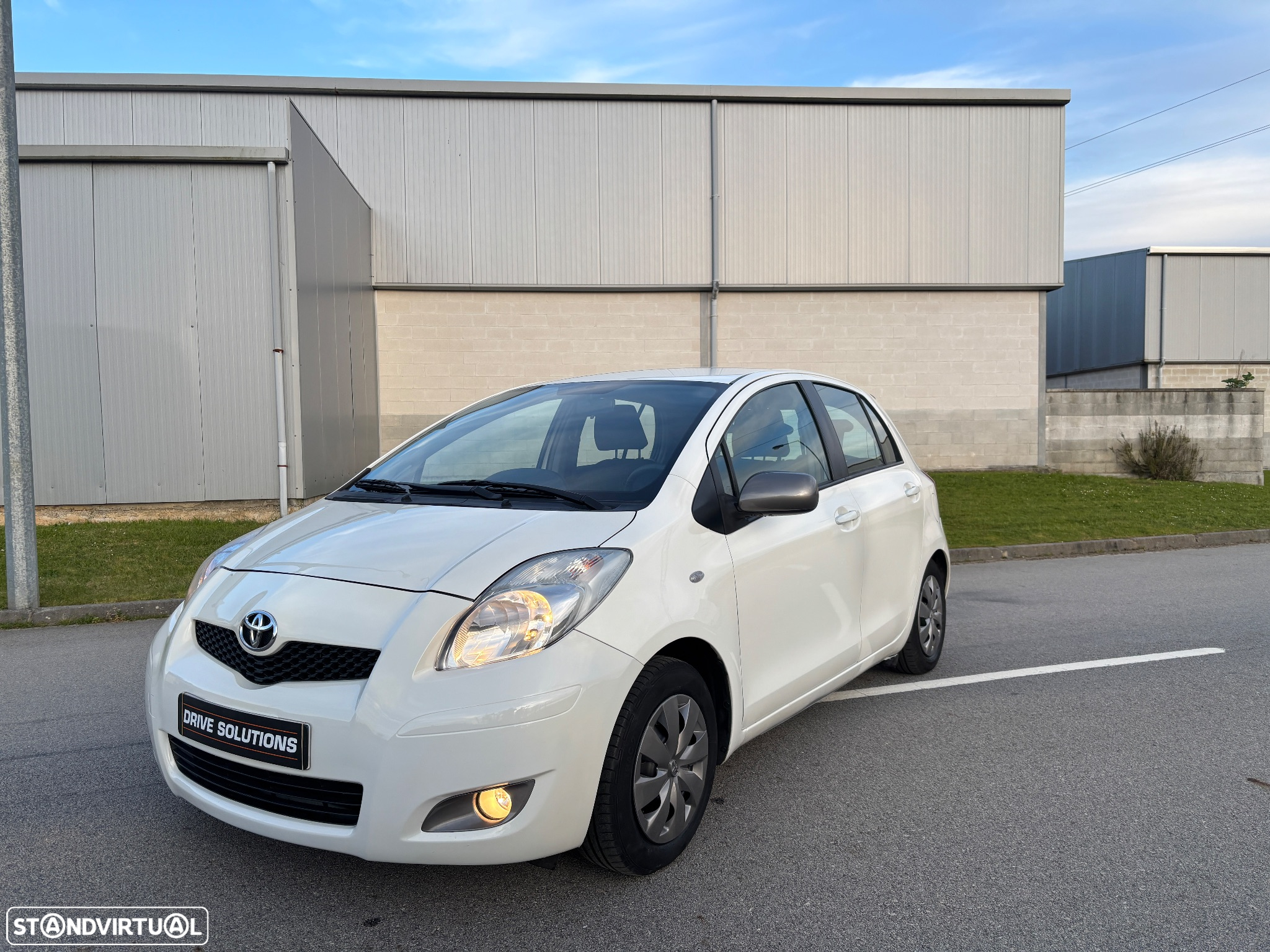 Toyota Yaris 1.0 VVT-i AC - 9